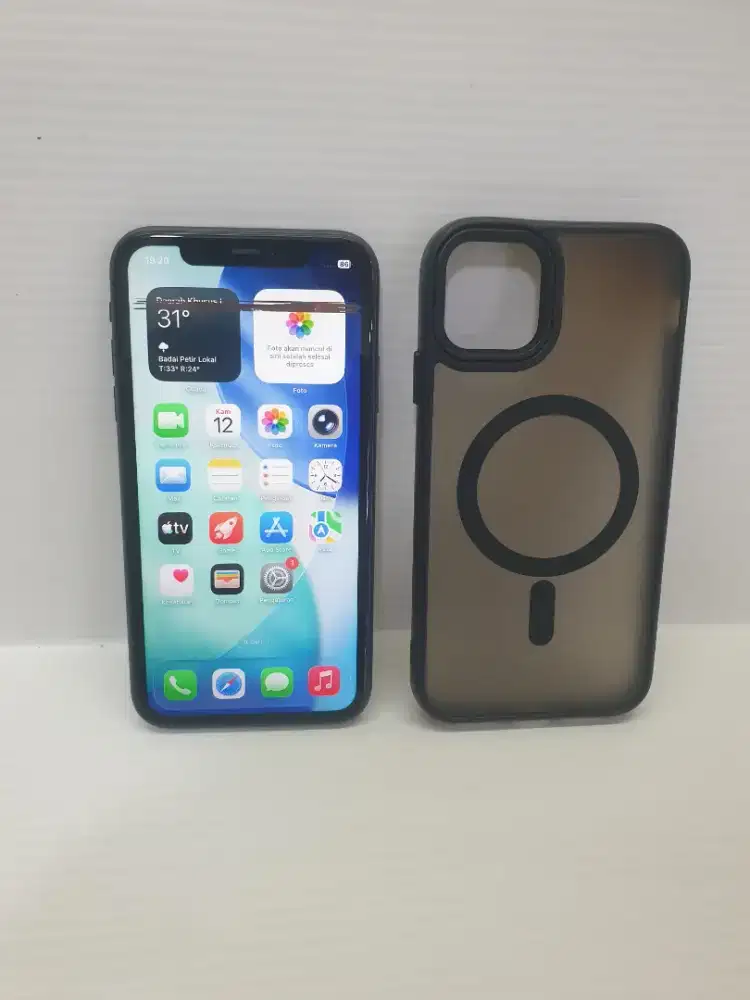 Iphone 11 128gb ex ibox unit only