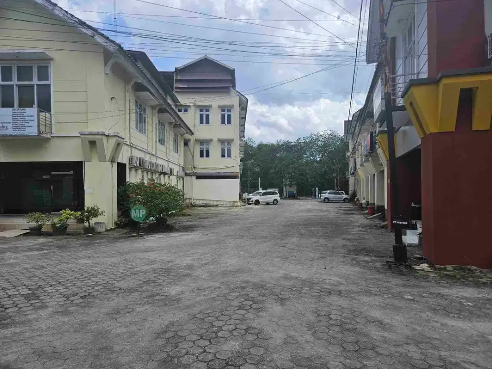 Ruko Di kawasan Perkantoran jalan Sudirman / setia Maharaja.