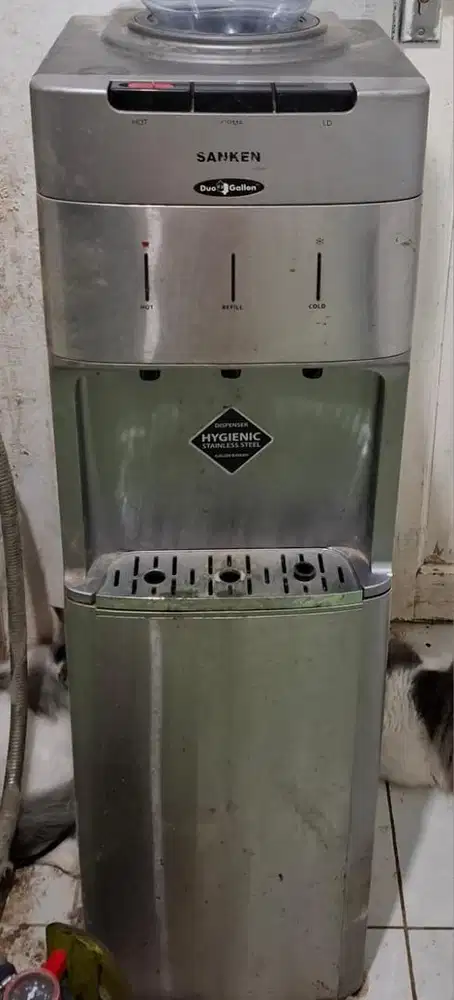 Dispenser merk sanken