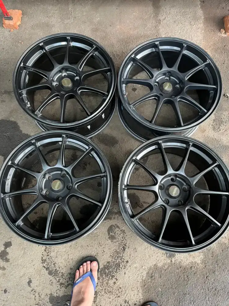 Wedssport tc105x ring 18 lebar 8,5 pcd 5x114,3 ET 35 SSW Thailand