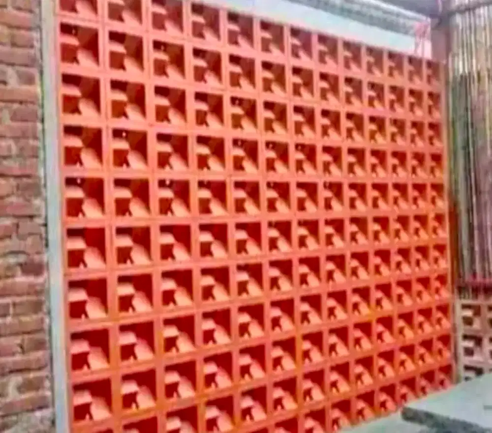 Roster putih, terakota, abu minimalis