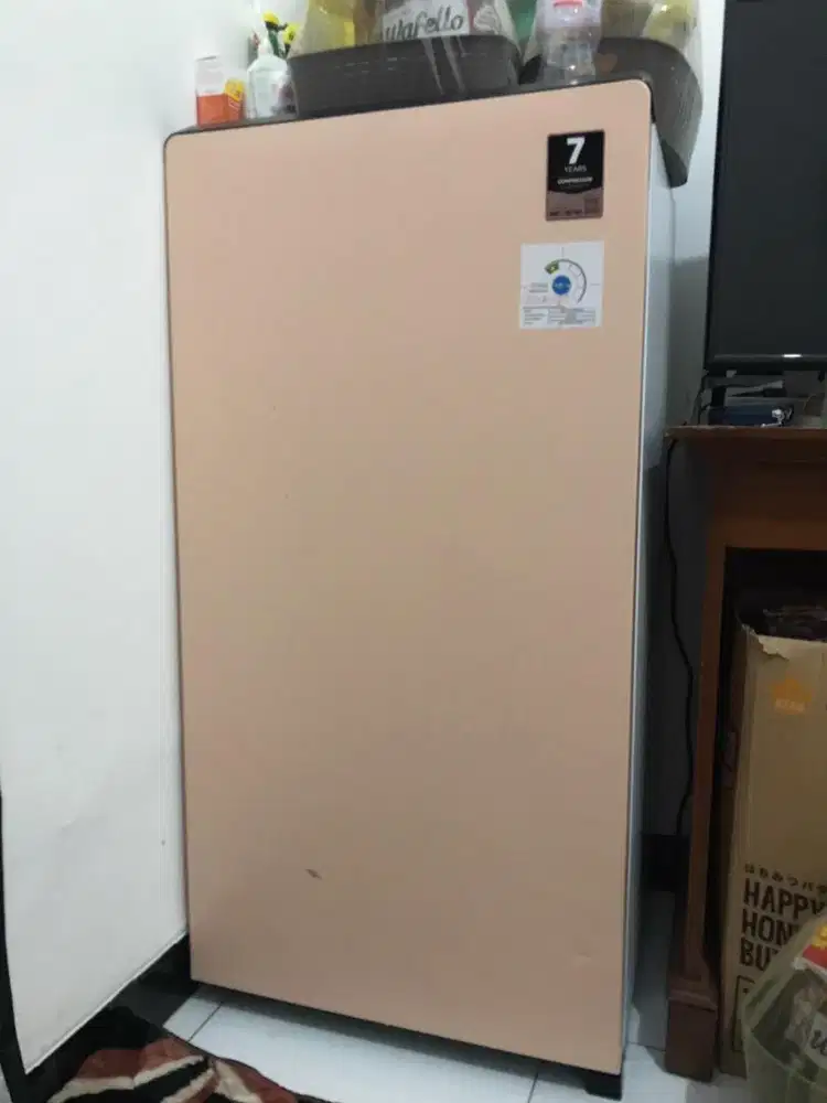 Kulkas Aqua 1 Pintu, Like New!