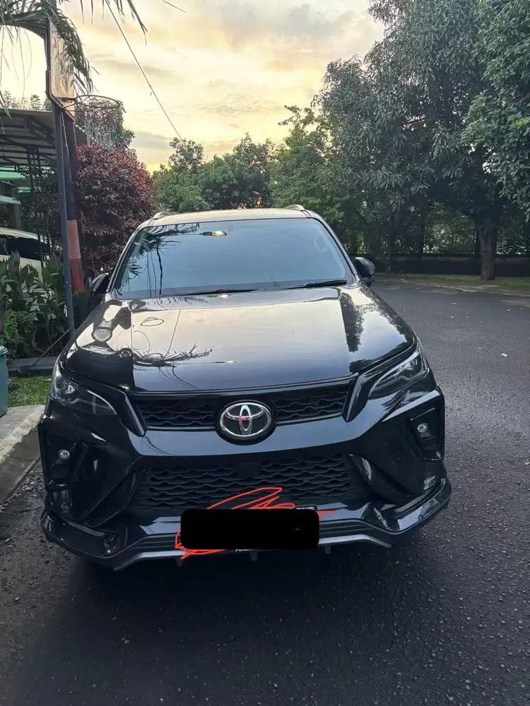 Toyota Fortuner 2.7 SRZ GR Sport 2024