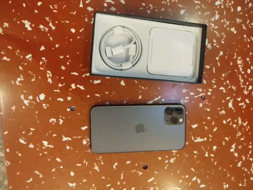 iPhone 11 pro 256gb aman jaya dentosa