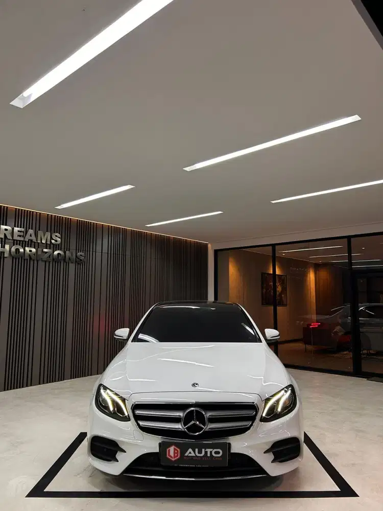 Mercedes Benz E300 AMG 2019 Putih Mercy Km46rb B2019BB Nik 2018