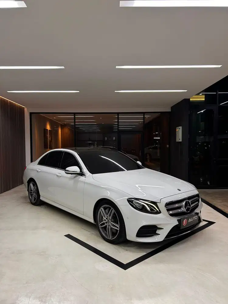 Mercedes Benz E300 AMG 2019 Putih Mercy Km46rb B2019BB Nik 2018