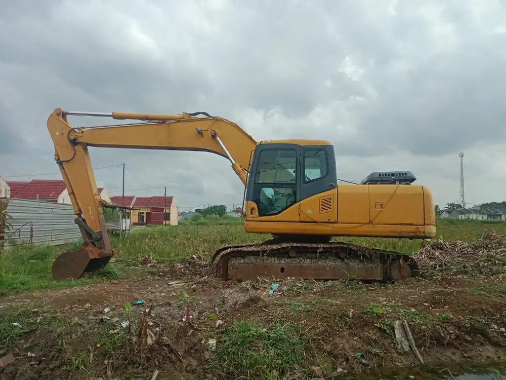 Jual Cepat Komatsu PC200-7 GALEO 2009 Excavator 20 Ton Siap Kerja