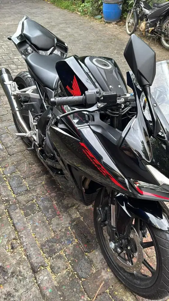 CBR 250RR BLACK FREEDOM