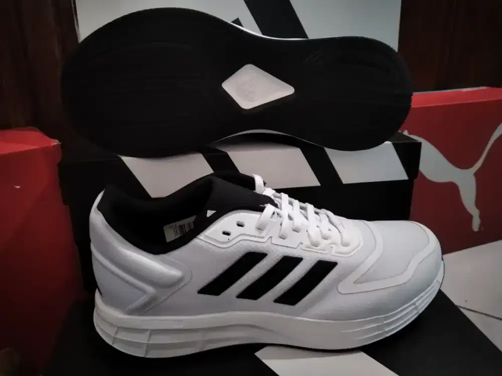 Sepatu putih Adidas duramo 10 sizs 42 murah