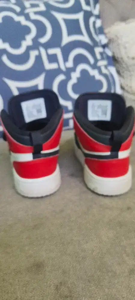 Sepatu SKY JORDAN, Size 32, Ukuran 20cm, kondisi baik & mulus.