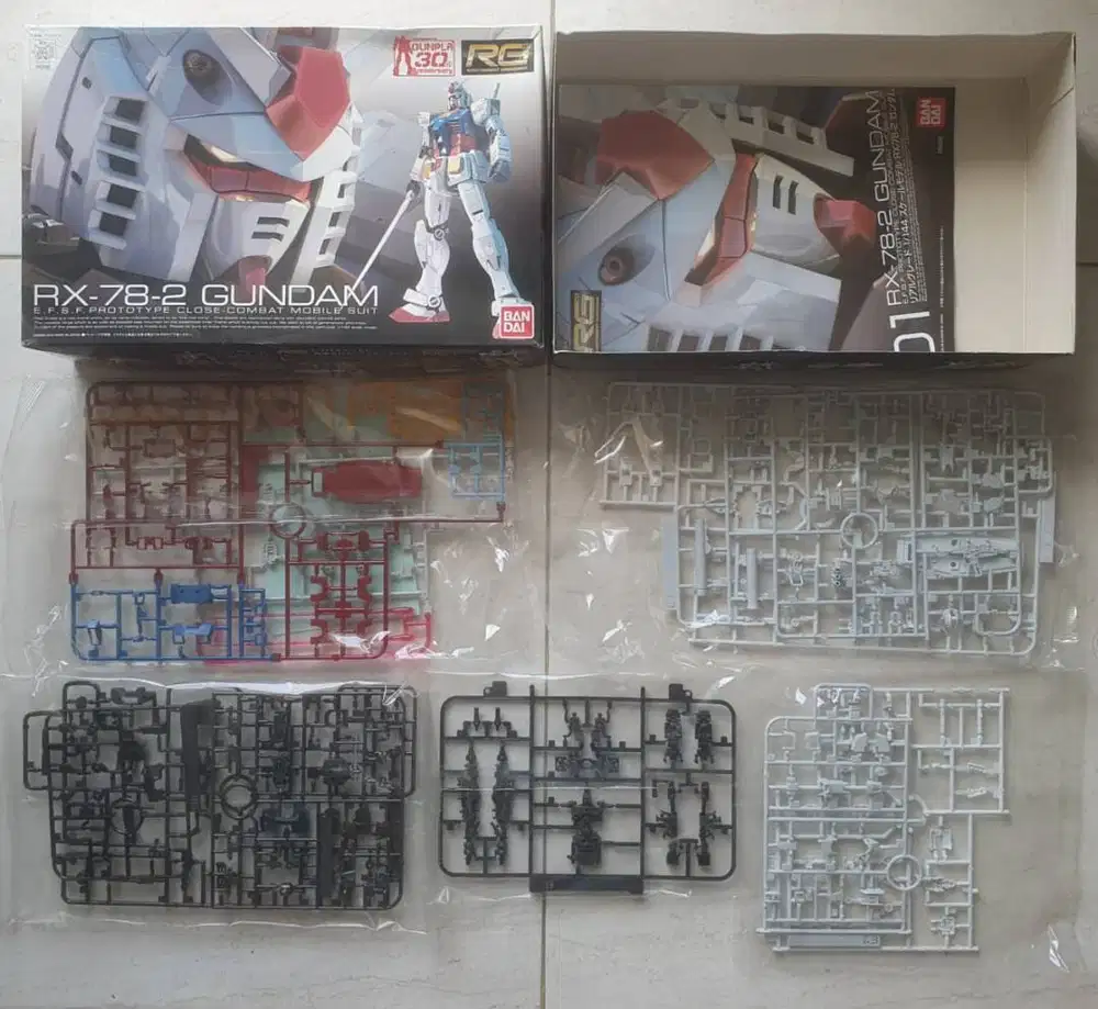 Bandai RG 01 RX-78-2 Gundam (RX 78 2, RX-78, RX78, Ver 1.0, Version 1)