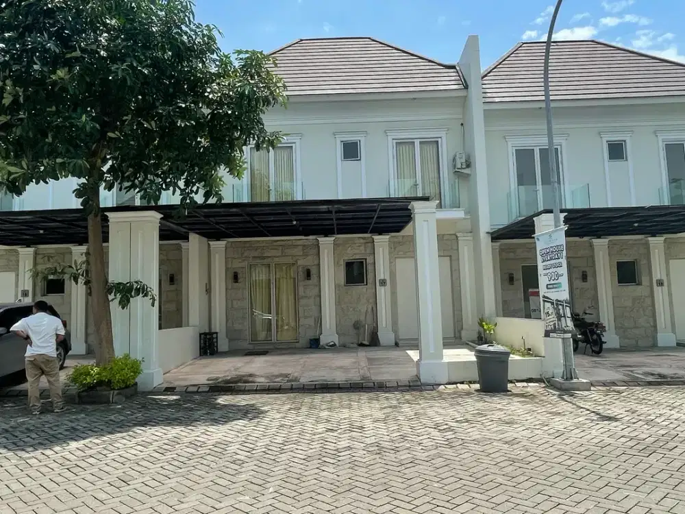 Greenland Menganti dekat Wiyung