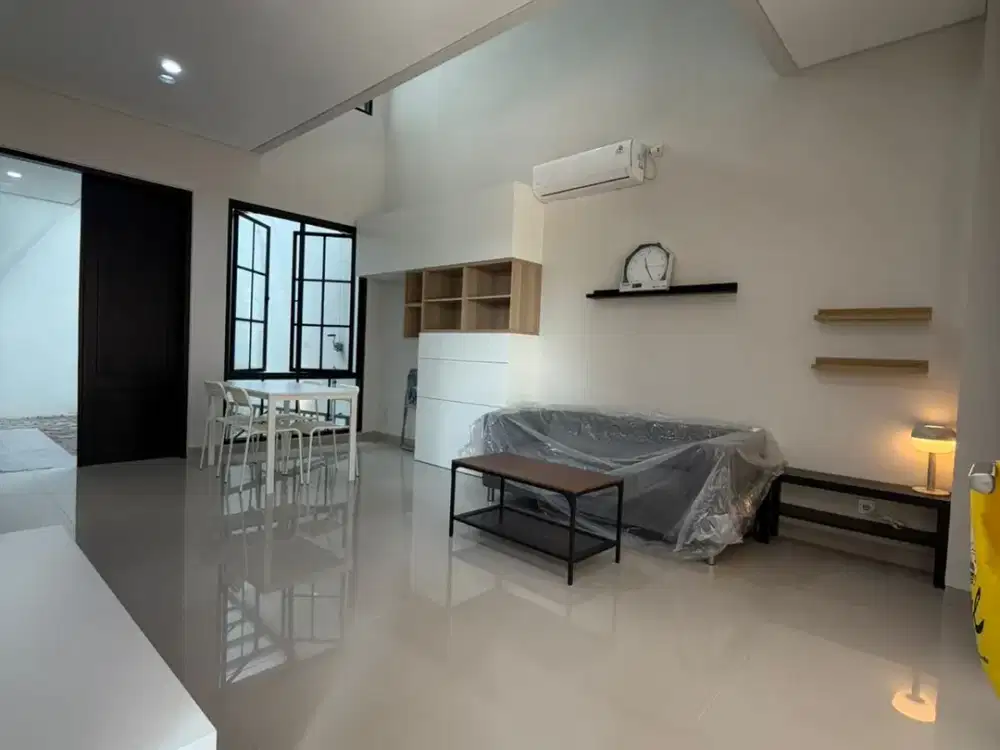 WHITE HOUSE DIAN ISTANA