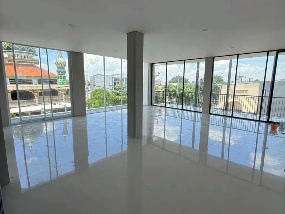 Commercial Building Mulyosari