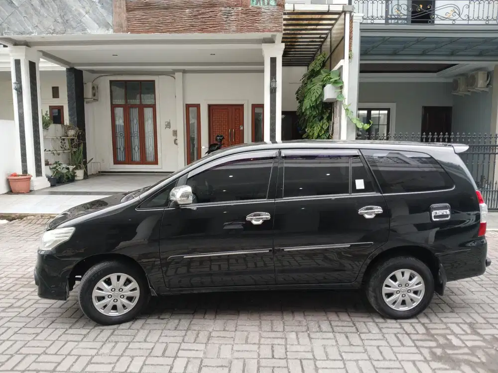 Toyota Kijang Innova 2014 Bensin