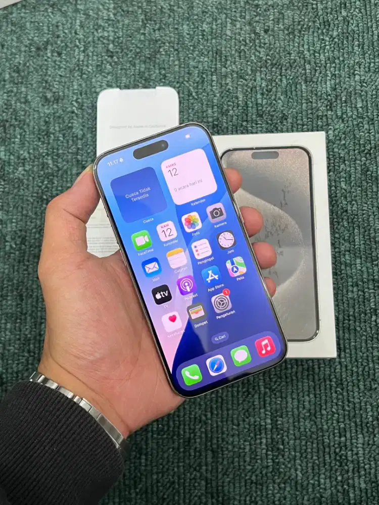 Iphone 15 pro 128 resmi iBox lengkap