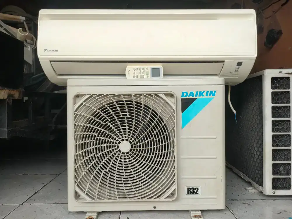 Ac Daikin 1PK Super Dingin