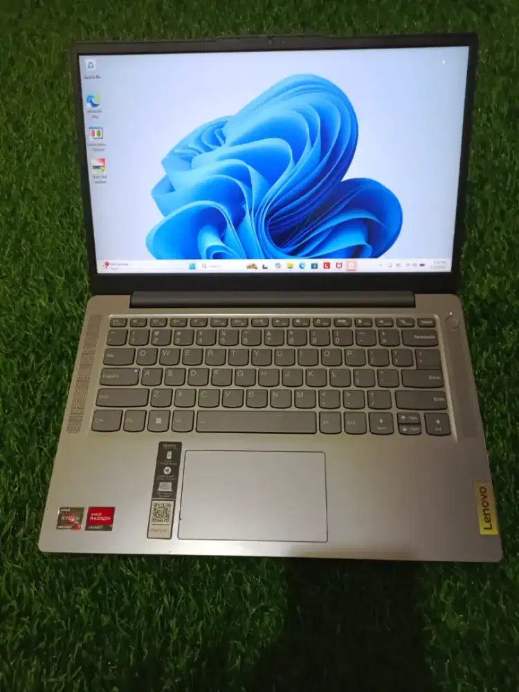 Lenovo ideapad slim 3 ryzen 7 7700