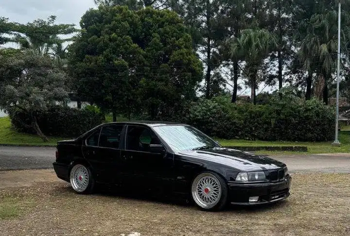 BMW E36 323i M52B25