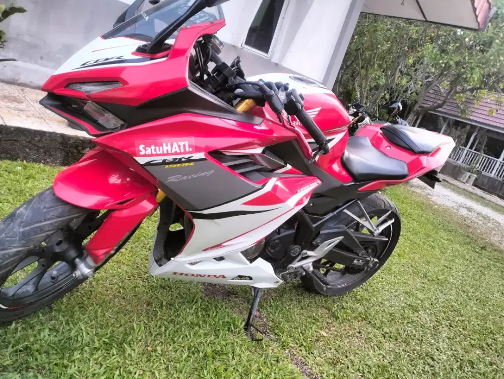 D jual cbr thn 2022 pjk ful satu thn bm kota pemkian pribadi km low