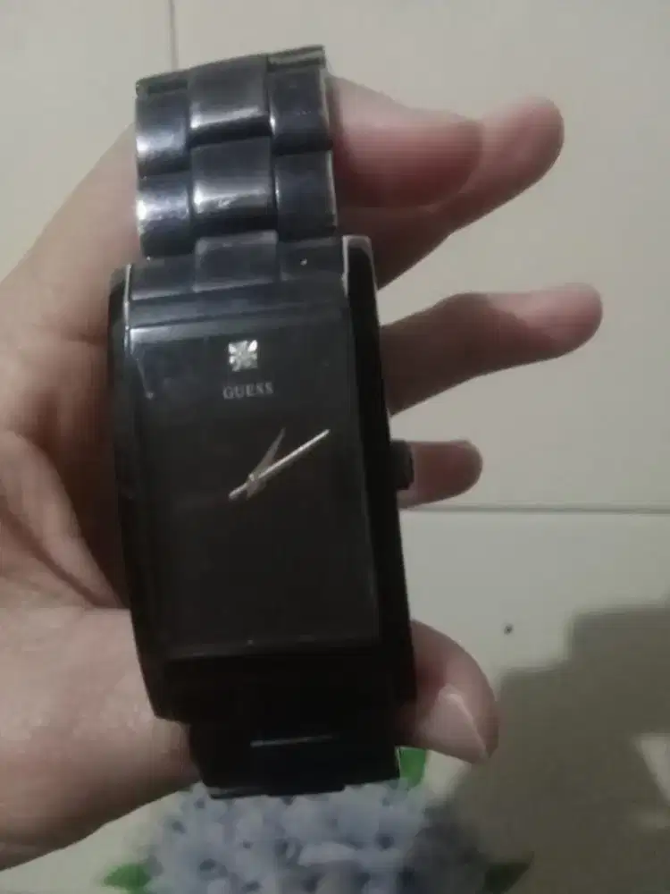 Jam tangan guess ori hitam