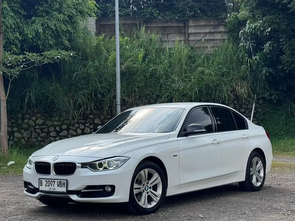 BMW F30 320i 2013 sport line