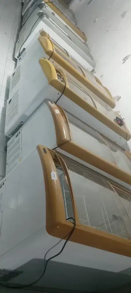 Freezer box kaca 350liter