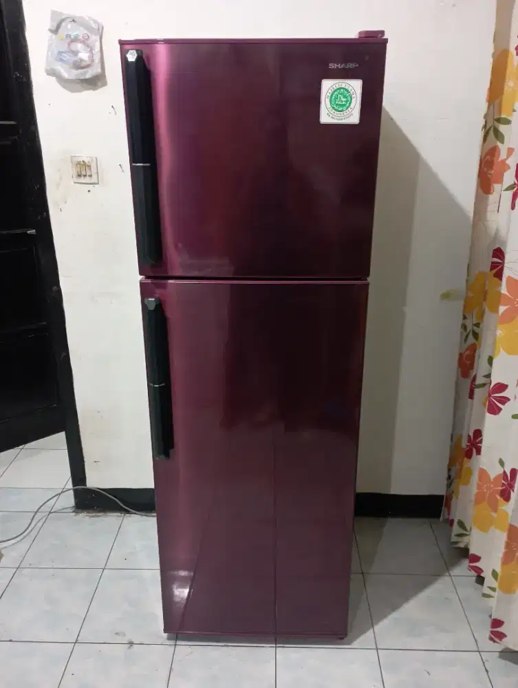 Kulkas 2 pintu sharp digital