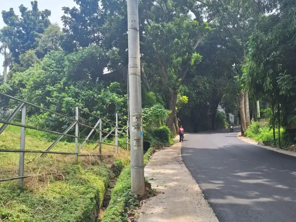 Tanah STRATEGIS Cocok Untuk USAHA dan HUNIAN di Lingkungan Perumahan dan Berada di Pinggir Jalan RAYA