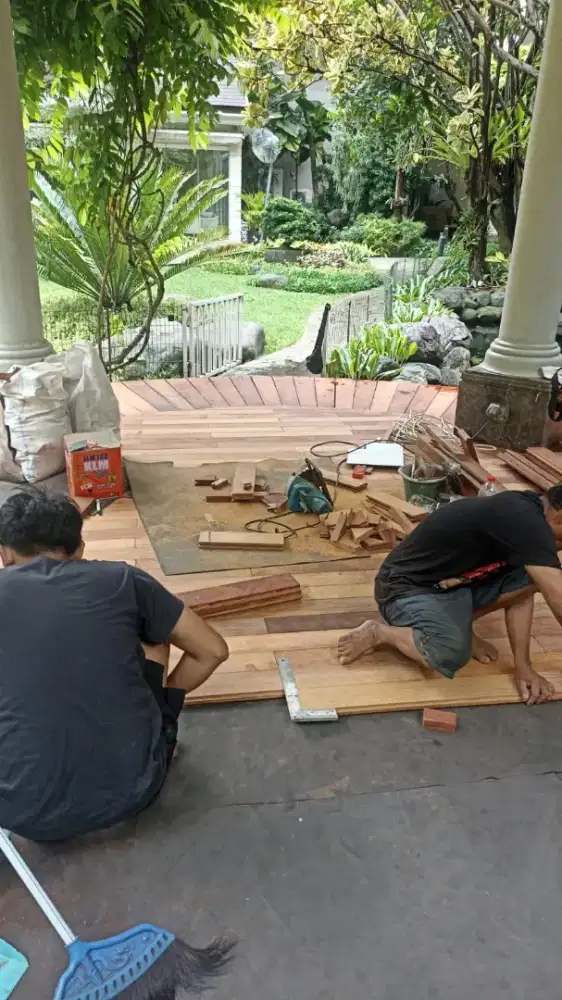 Tukang Kayu dan Material