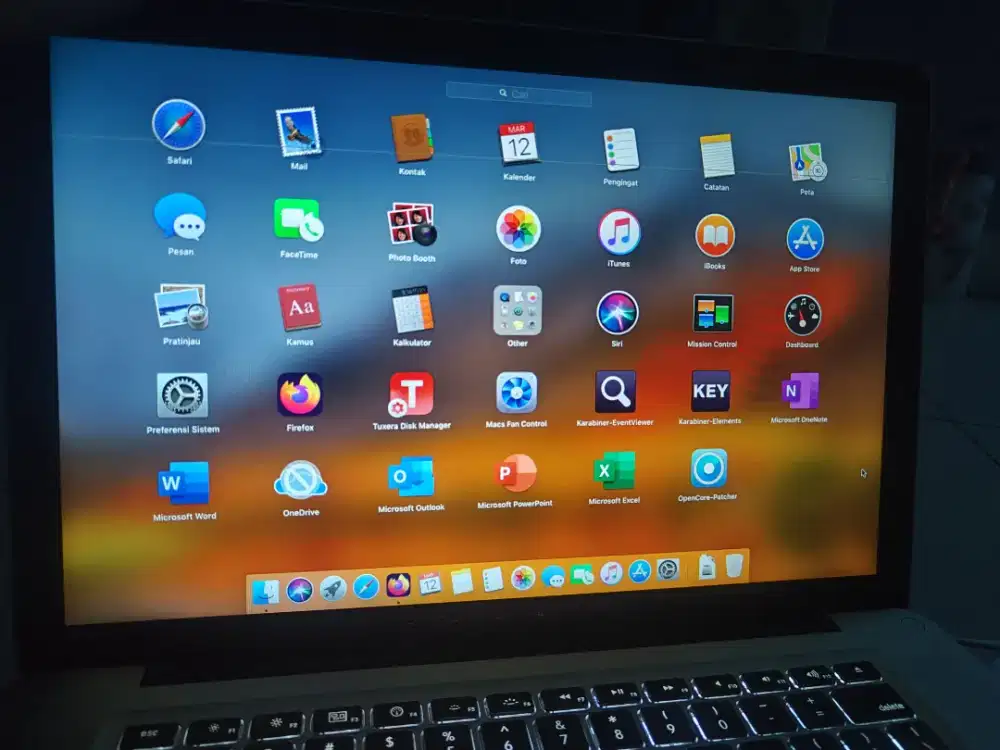 macbook pro 2010 15 core i5 8gb 500gb