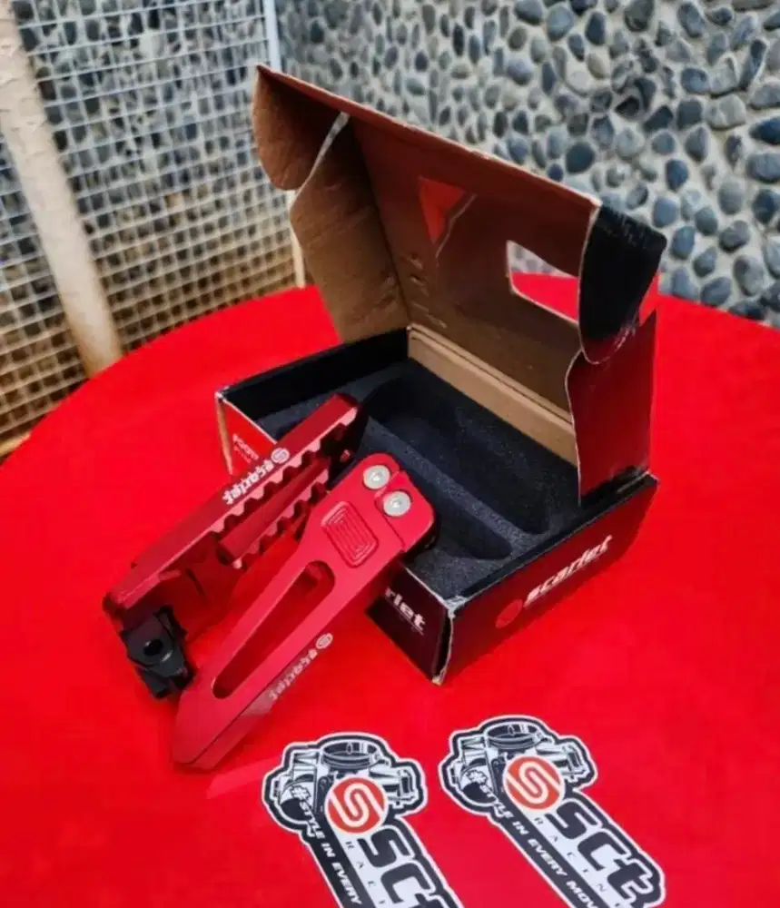 Footstep Scarlet Racing Merah. Honda ADV 150 BNIB (mulus)