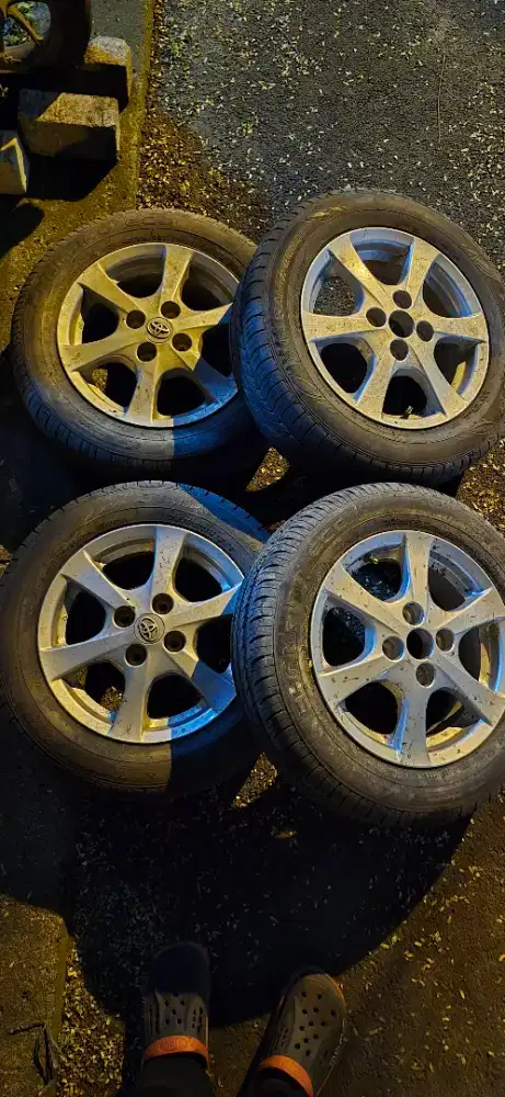 4 velg original oem toyota agya ayla TRD

kondisi super mulus no retak