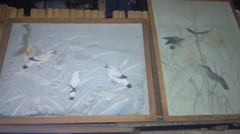 Di jual aja dri pd gk di pajang lg, lukisan msh bagus n layak