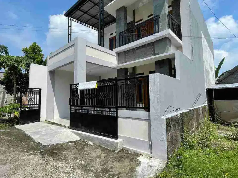 rumah baru 2 lantai turun harga dekat kampus UMY