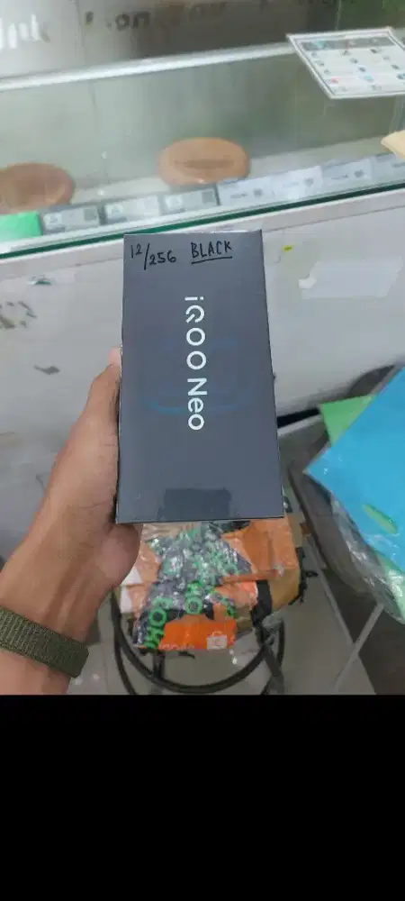 Vivo Iqoo Neo 10 ram 12gb 5G dan8/256 garansi resmi