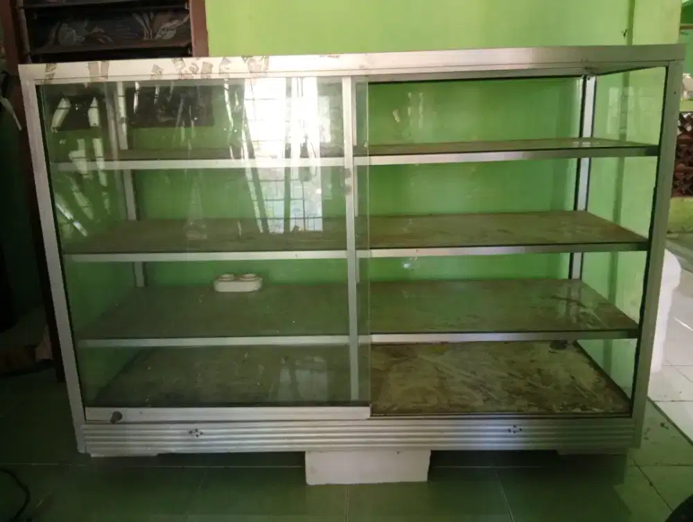 Etalase Alumunium ukuran 200
