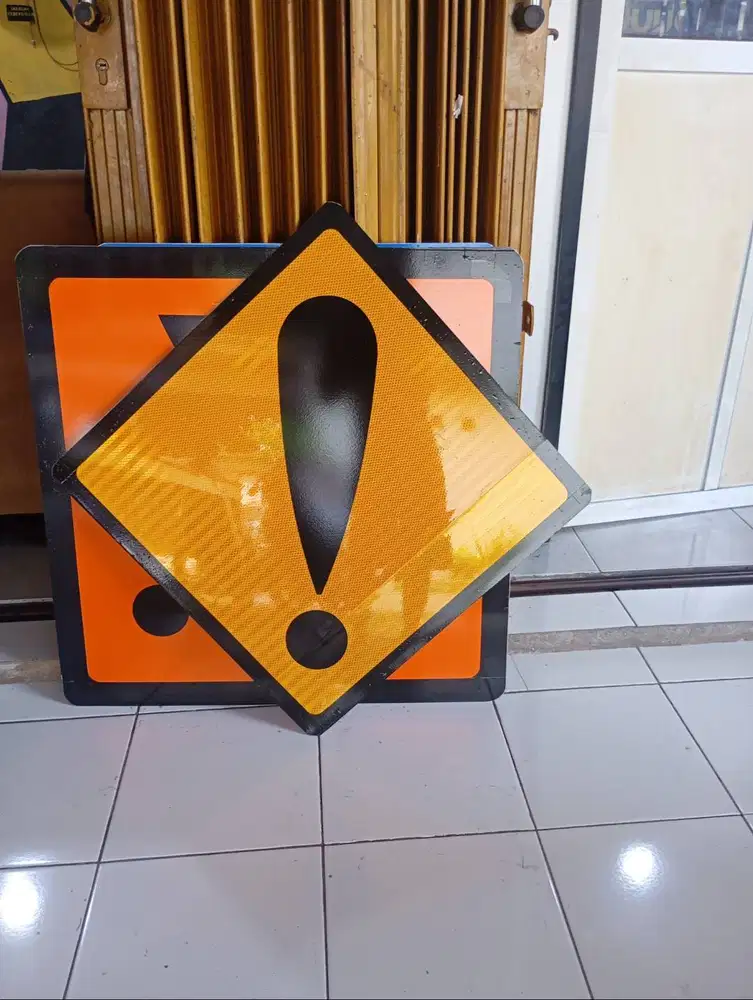 JUAL RAMBU LALU LINTAS