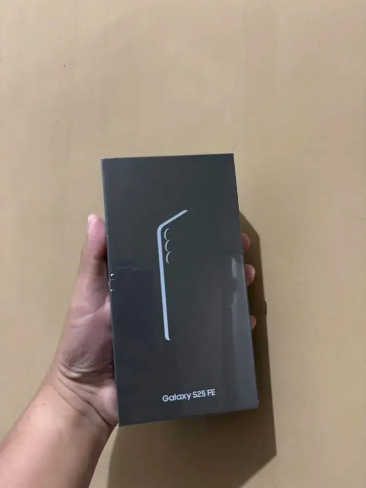 Samsung s25 Fe navy 8/256 - new