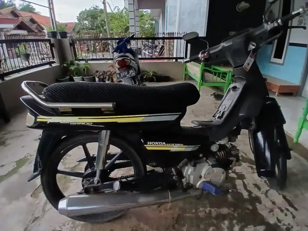 Honda astrea legenda