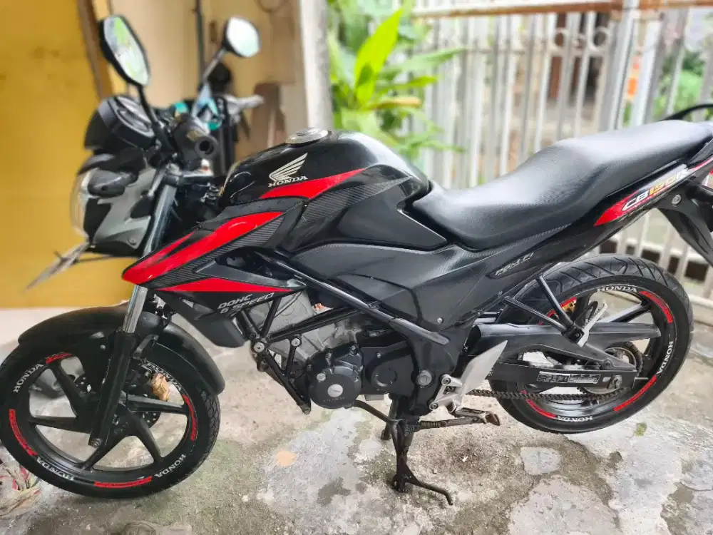 Jual CBR 150 tahun 2014 (nego)