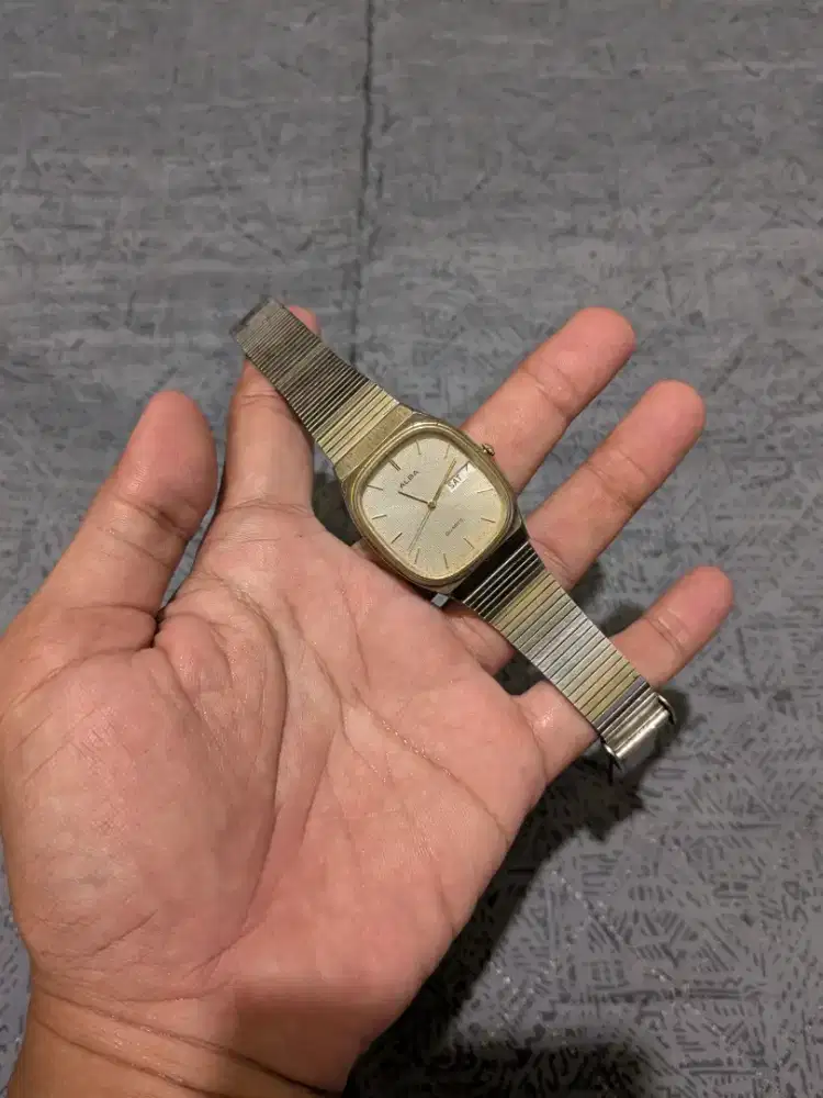 Jam tangan vintage alba tank daydate original