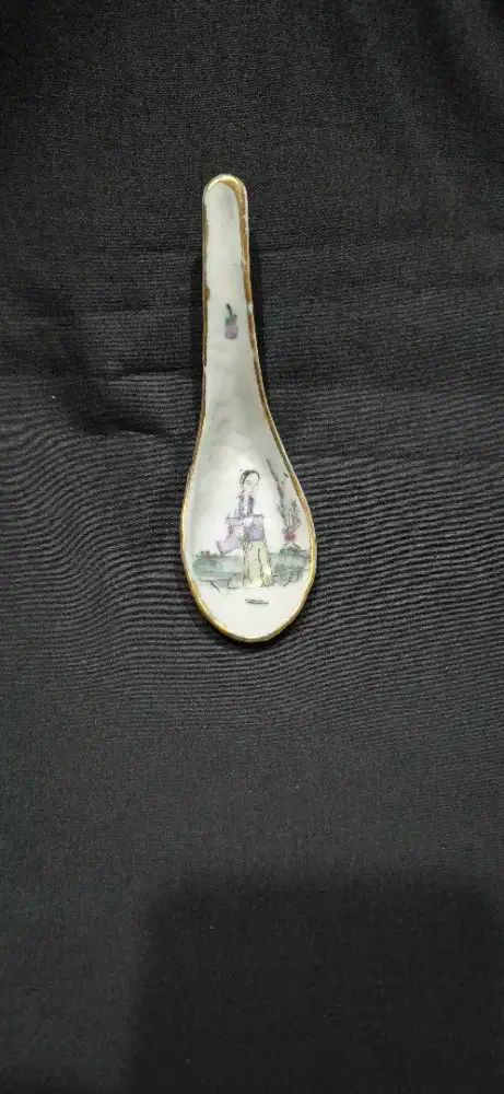 sendok bebek keramik famille motif nyonya ware antik