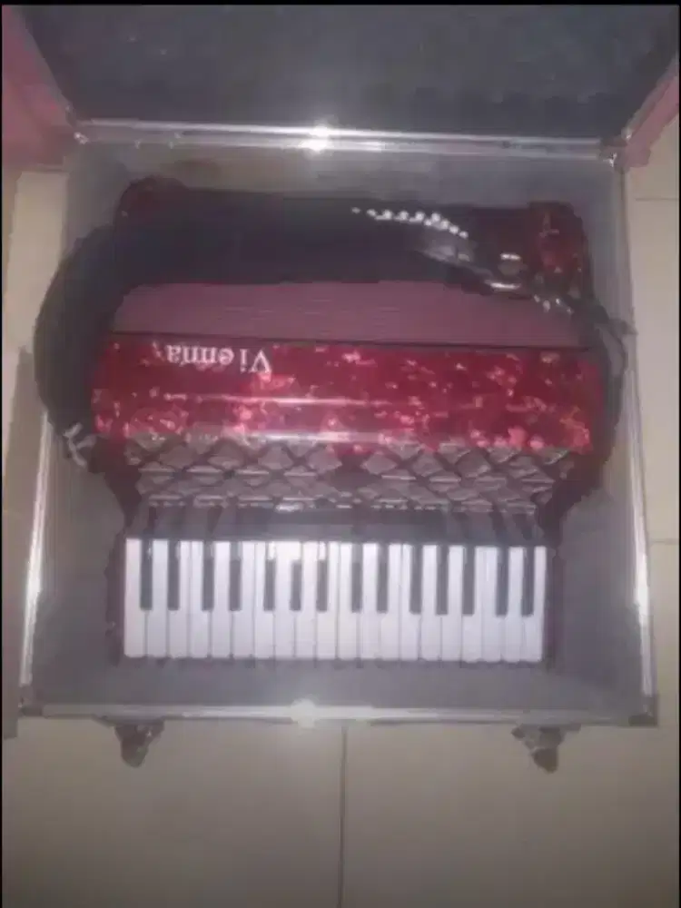 Piano Akordion merk Vienna