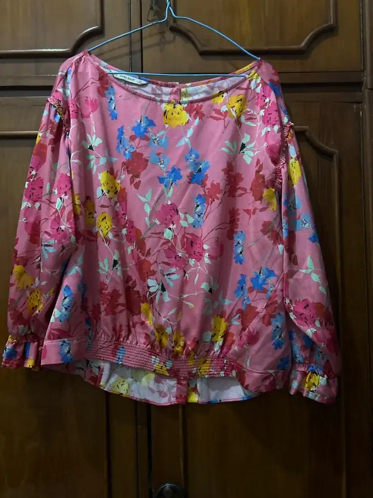 Atasan H&M, Zara, M&S