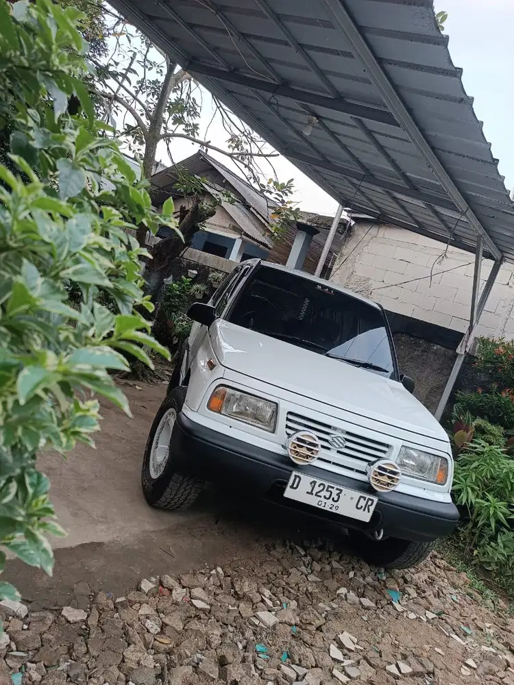 Suzuki Sidekick full Original Antik Istimewa Putih jarang ada terawat