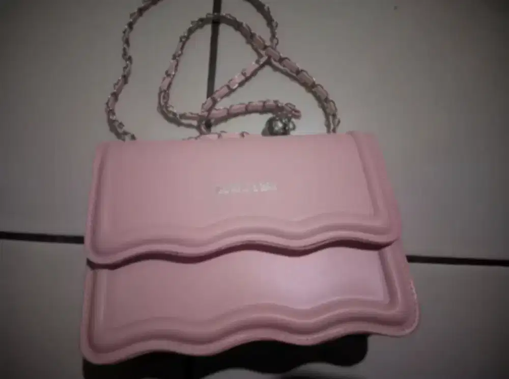 Tas Selempang warna pink muda