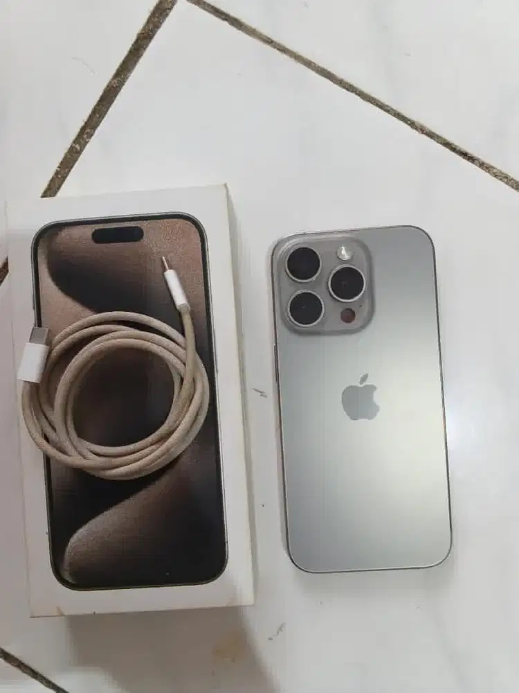 Jual santai iPhone 15 Pro mulus terawat