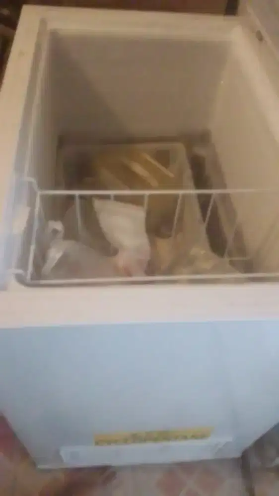 Dijual freezer box RSA 220