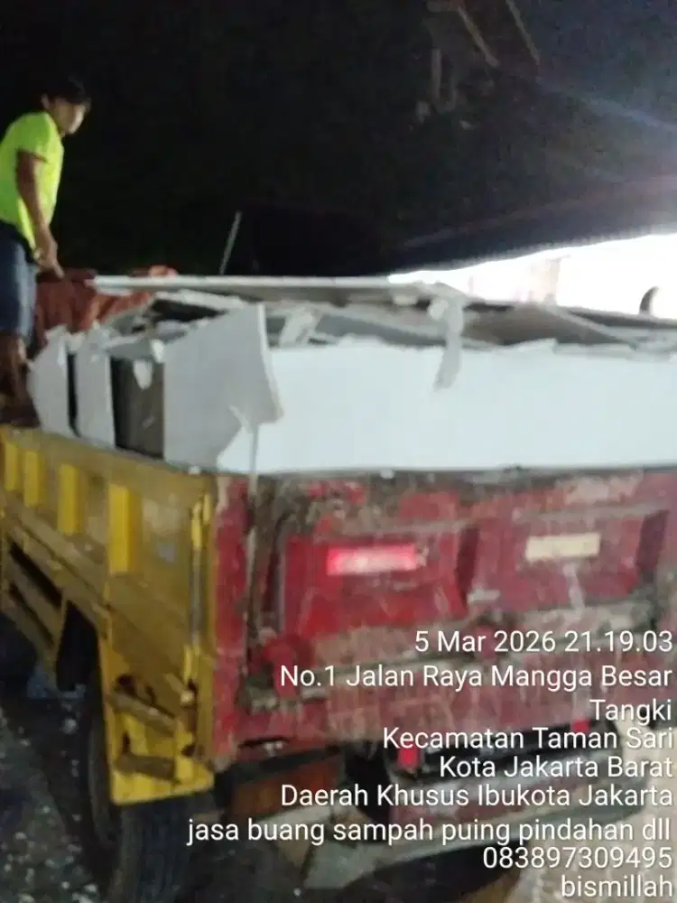 Jasa pembersihan sampah proyek dan furniture